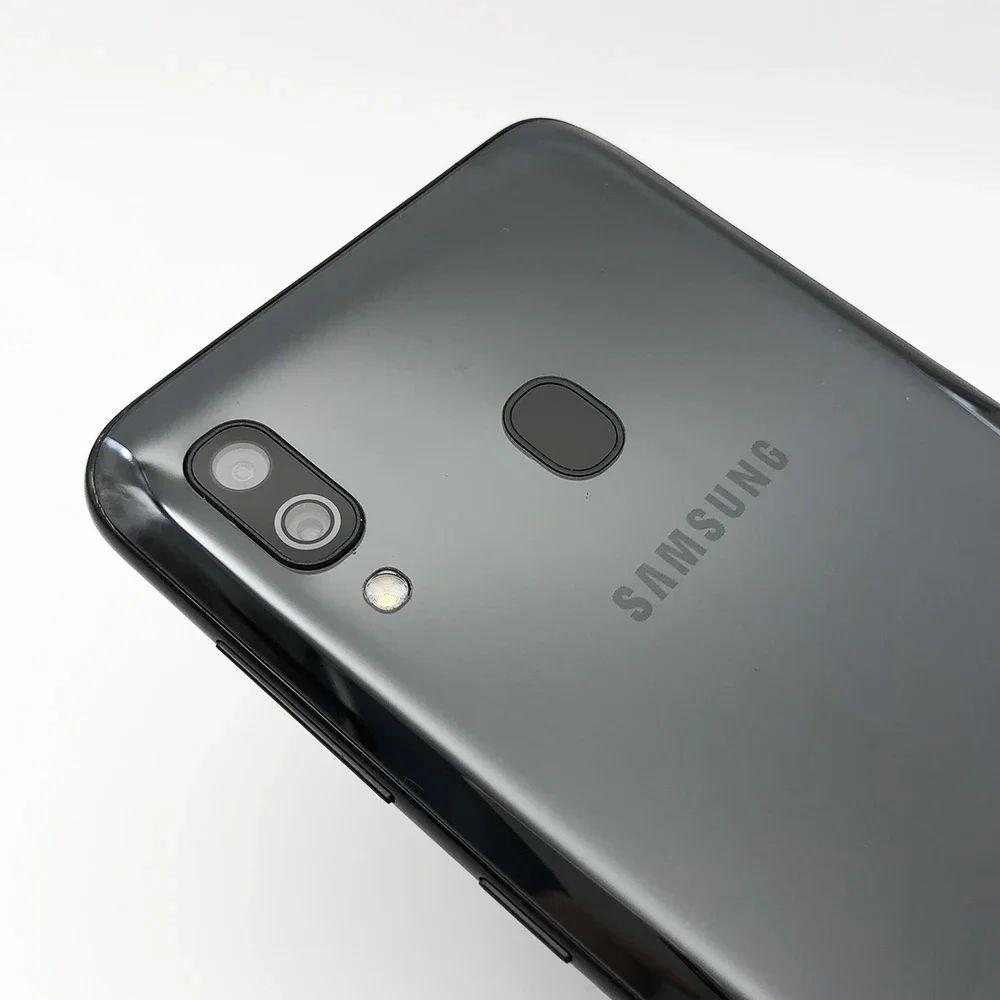 Смартфон Samsung Galaxy A20 3/32ГБ global б/у