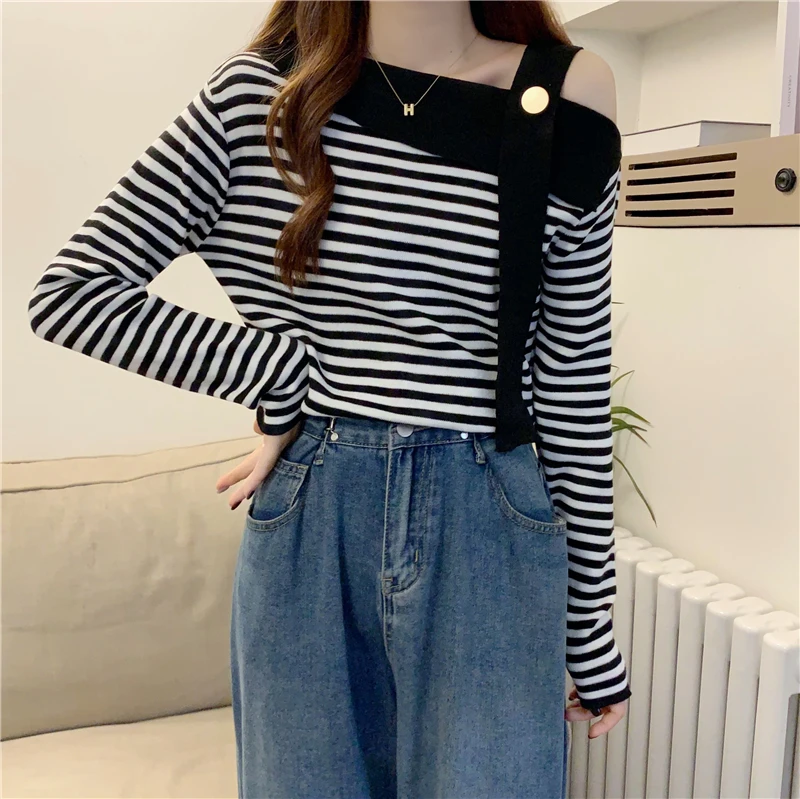 MiiiiX корейский полосатый вязаный свитер с открытыми плечами и диагональным