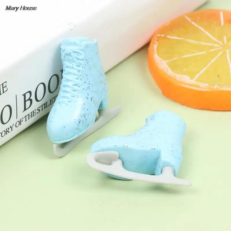 Рисунок 3 - 1 пара кукольных роликовых коньков