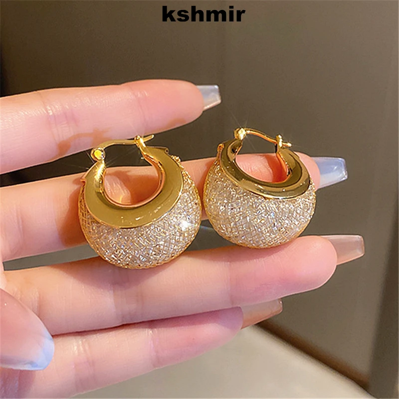

kshmir Geometric ear buckle new light luxury temperament senior sense pendant female earrings fashion ear accessories wholesale