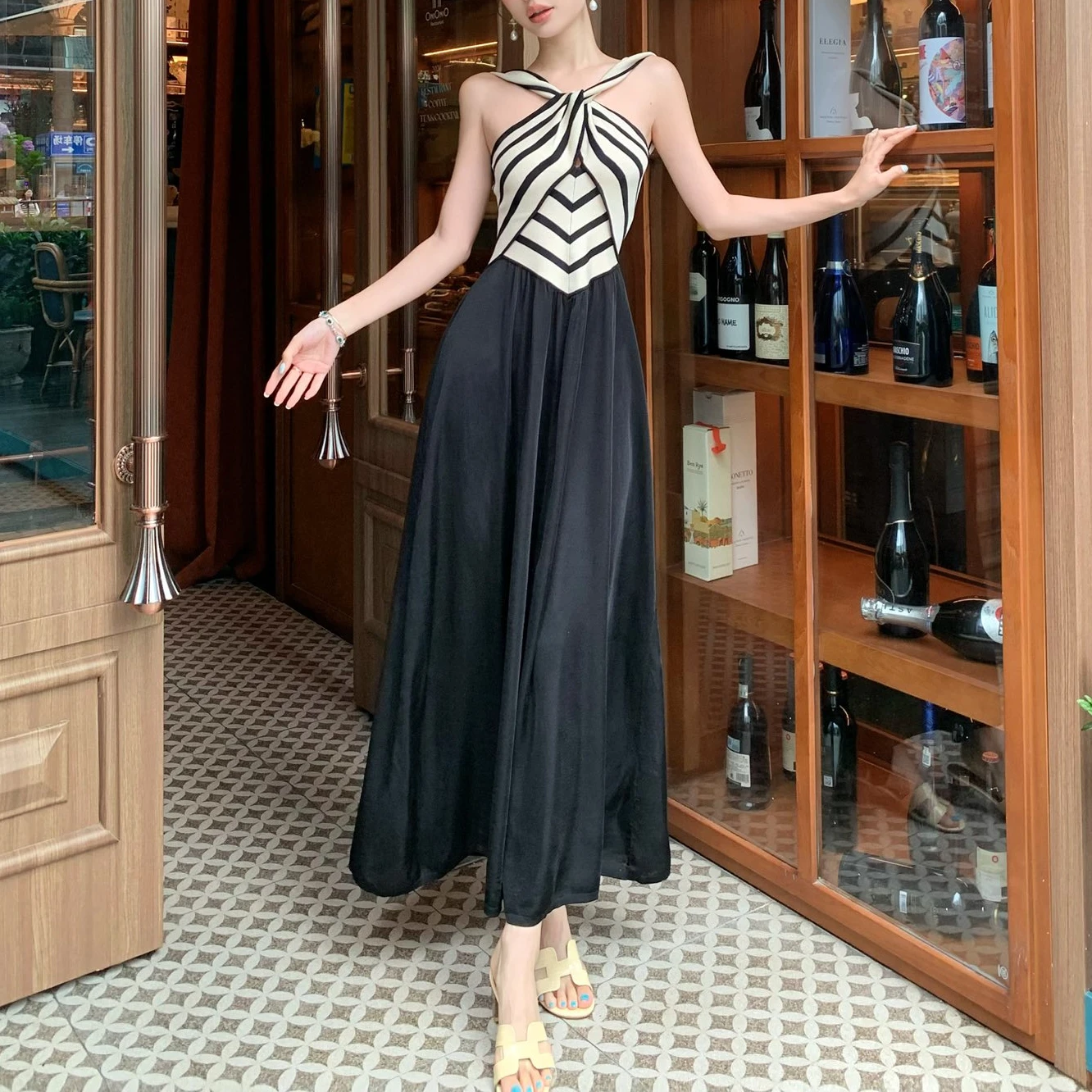 Женское винтажное трикотажное платье в полоску