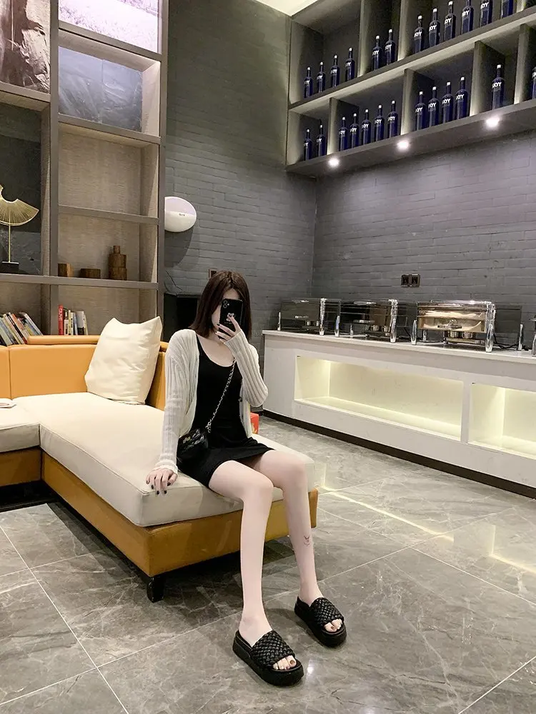 

2022 summer popular ladies solid color round head soft non-slip home bathroom slippers 268 good-shoes