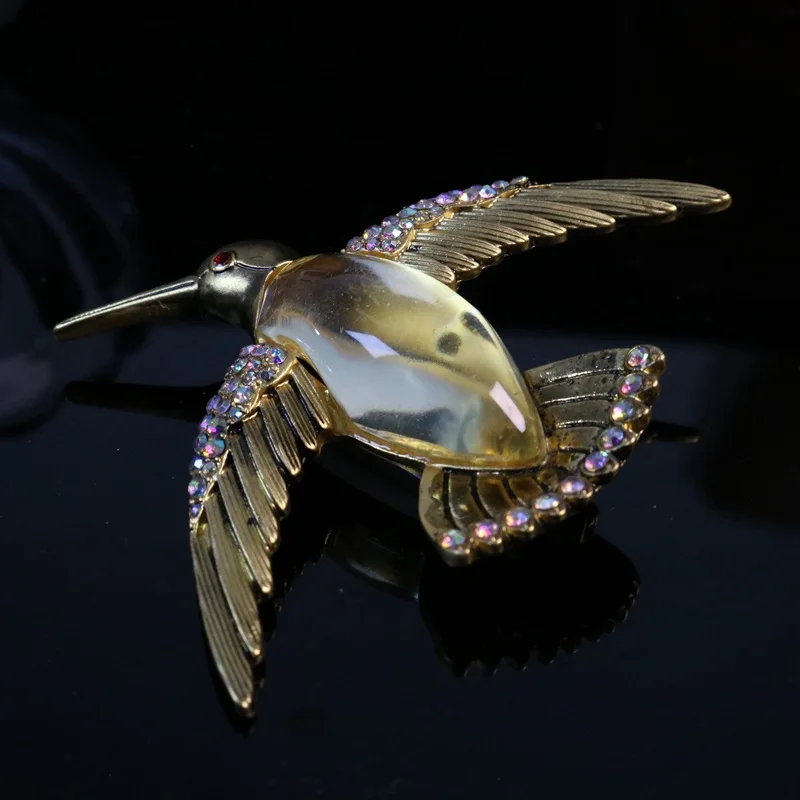 

Vintage Gold color Fashion Women's Brooch