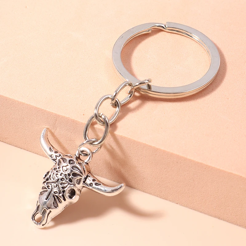 

Retro Silver Color Animal Keychain Alloy Bull Ox Head Pendants Key Chains DIY Men Car Key Ring Holder Keyring Jewelry Gifts