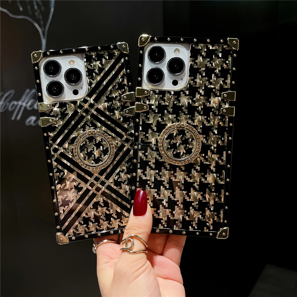 

Квадратный металлический противоударный чехол, брендовый 3D чехол с кольцом-держателем с бриллиантами для iPhone 14 Pro 11 12 13Pro Max Xr xs 7 8Plus X, роскошный чехол