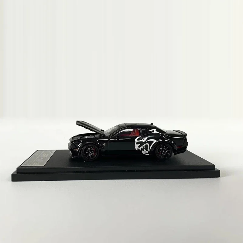 Модель автомобиля Stance Hunters 1:64 Dodge SRT Hellcat литая под давлением коллекция спортивных