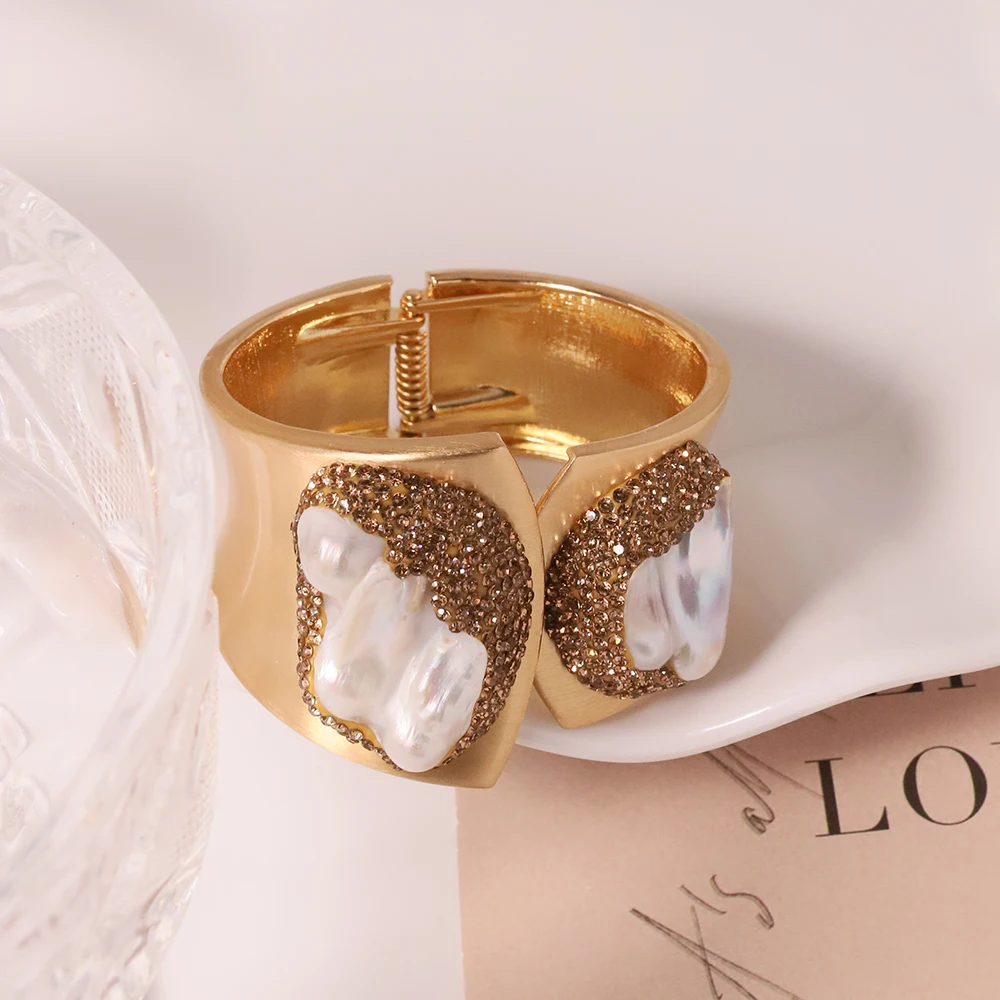 Женский браслет с натуральным пресноводным жемчугом