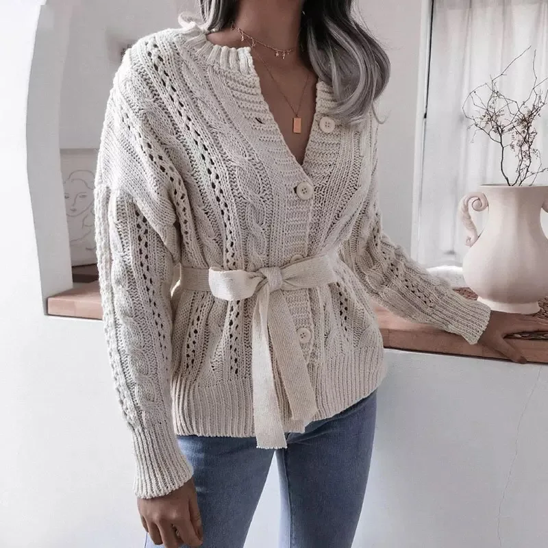 

2022 Autumn and Winter New Twist Button Waist Trimming Knitted Sweater Female Cropped Cardigan