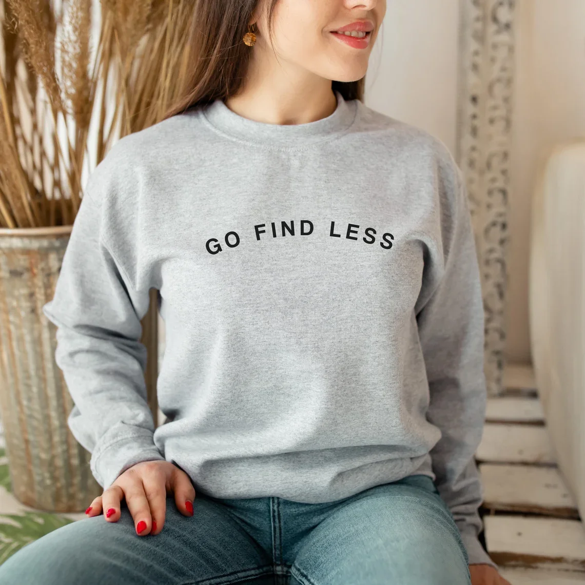 

Skuggnas Go Find Less Fuuny Graphic Sweatshirt Women Tumblr Cotton Jumper Long Sleeved Fashion Sweater Cozy Sweats