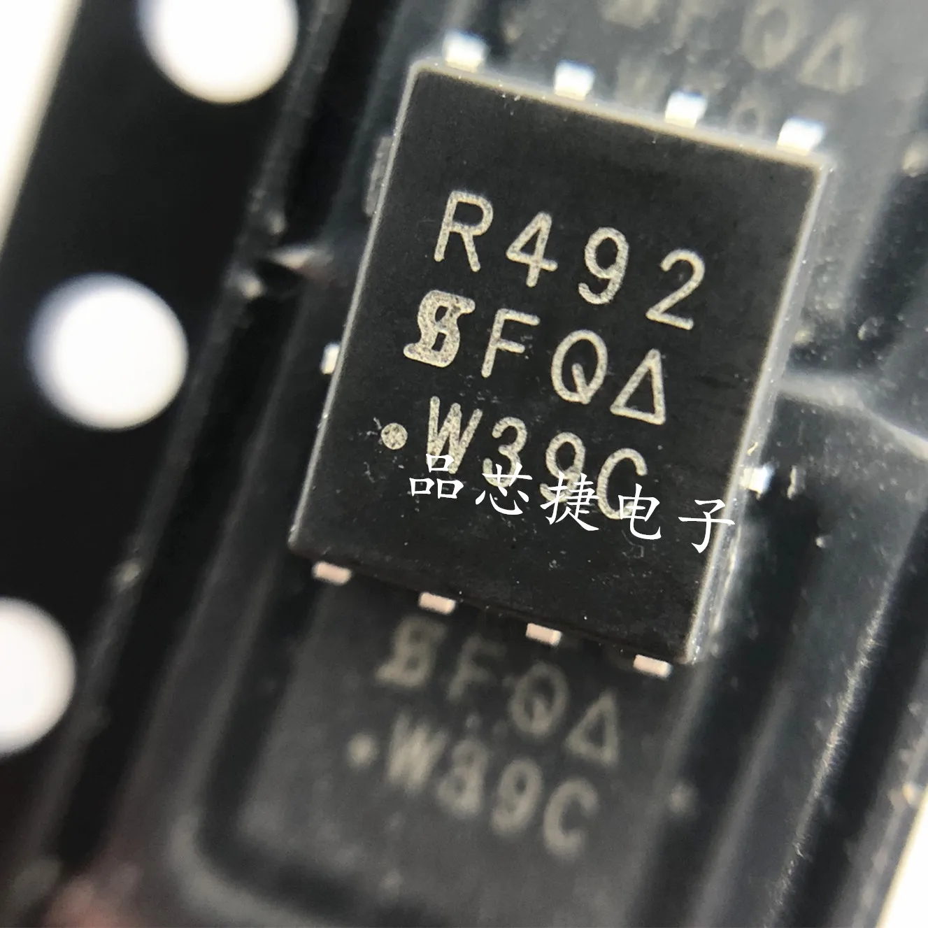 

10pcs orginal new SIR492DPT1GE3 SIR492DP R492 QFN8 MOS FET chip