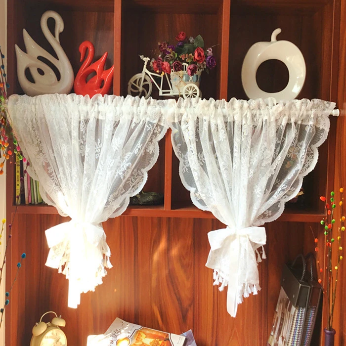 Короткие шторы Tuille в современном стиле для кухни готовые к подвеске белые