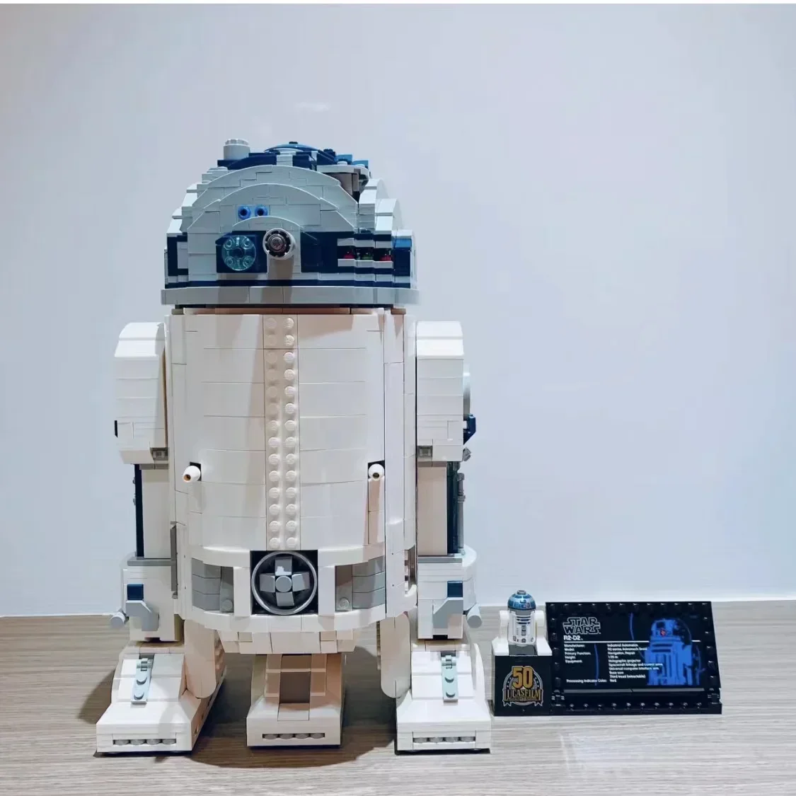 В НАЛИЧИИ 75308 НОВЫЙ ПОДХОДИТ 2314 ШТ. R2D2 R2-D2 Робот Звезда Космический Союз Модель