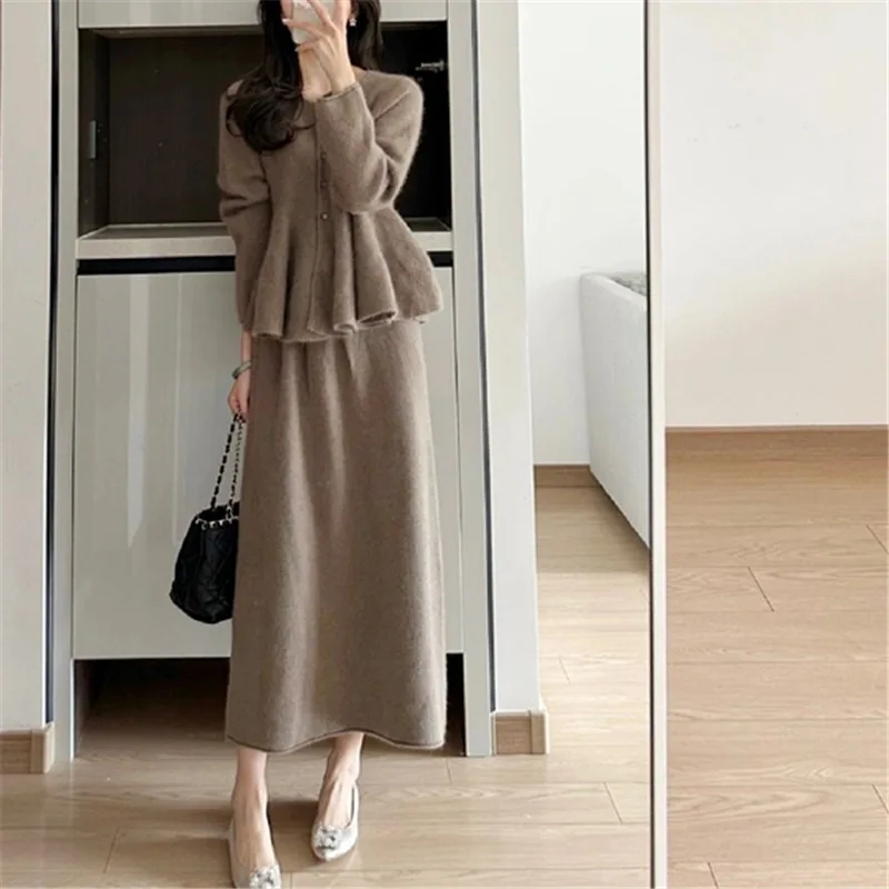 Женский трикотажный костюм-свитер однотонное повседневное длинное