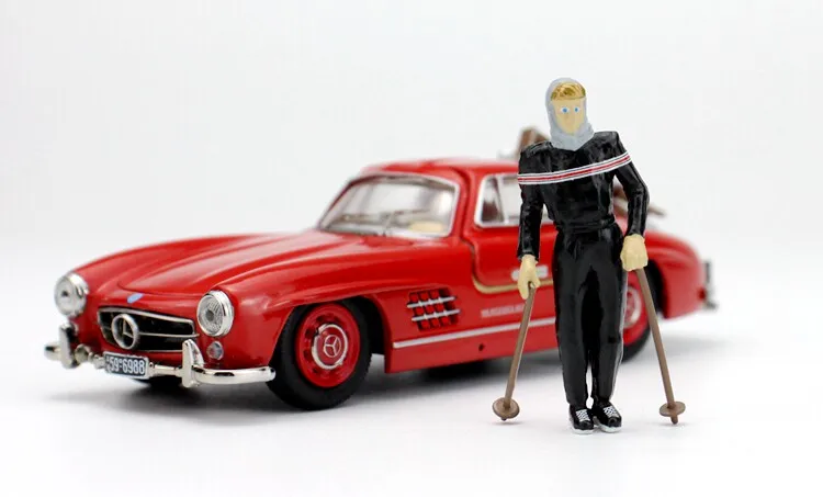 Фото Металлическая модель автомобиля Schuco 1:43 Benz 300SL №1