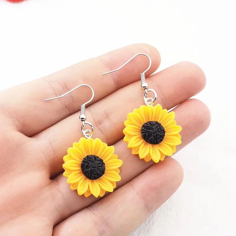 

2023Trend Sunflower Flower Resin Dangle Earring for Women Korean Fashion Funny Designer Elegant Geometric Earrings UniqueClassic