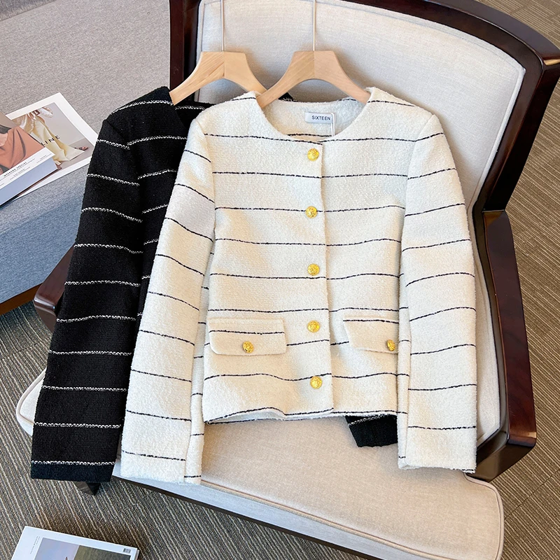 

Women's Striped Flap Detailed Gold Button White Black Tweed Short Jacket Cashmere Woolen Coats