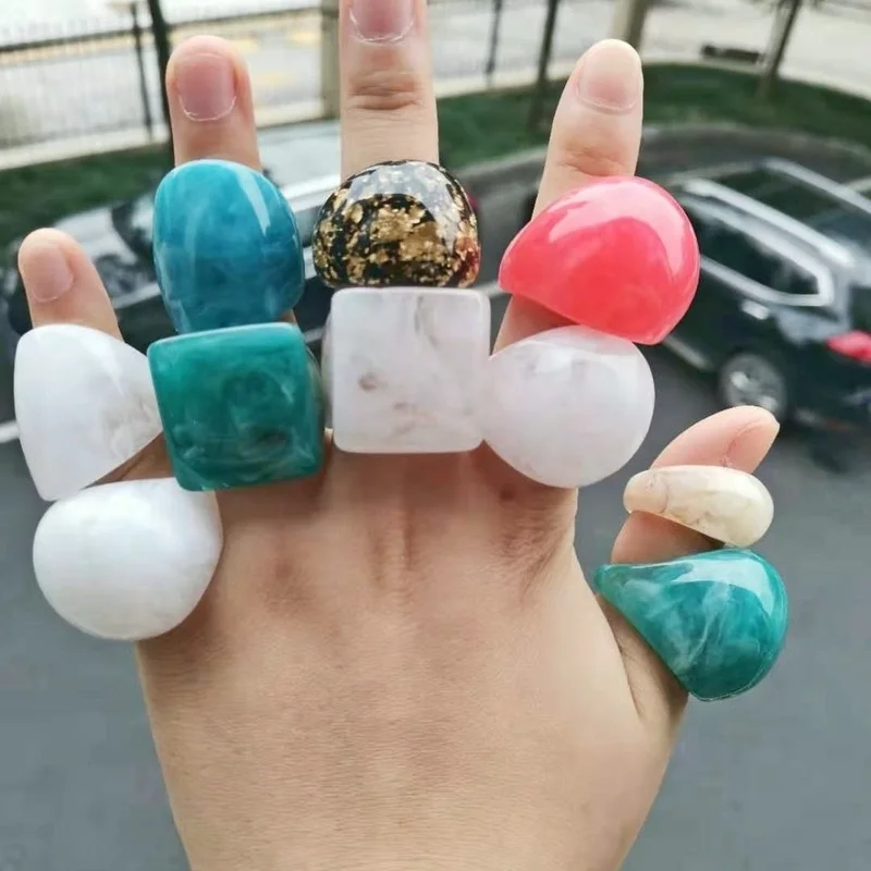 

2Pcs Exaggerated Resin Rings for Women Jewelry Finger Not Standard Big Zircon Ring Ladies Accessories Female Vintage Rings Gifts