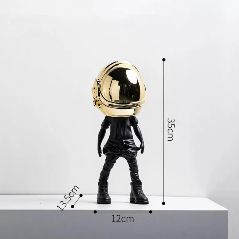 

Статуя инопланетянина из канифоли