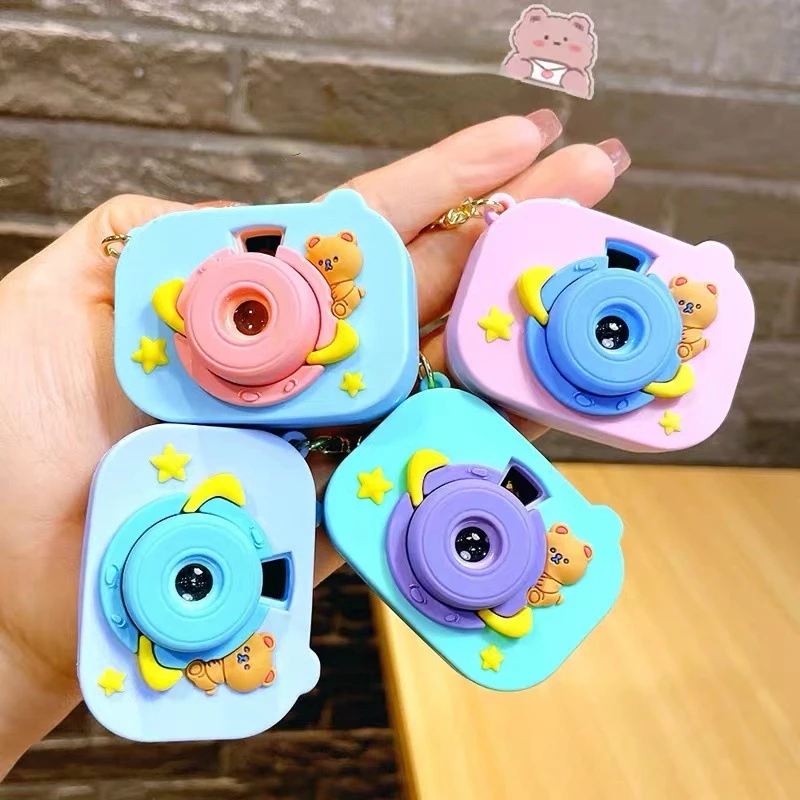 

Creative Bear Projection Camera Toy Keychain With Flashlight Kids Cartoon Pendant Key Holder For Women Bag Car Key Ring Gift