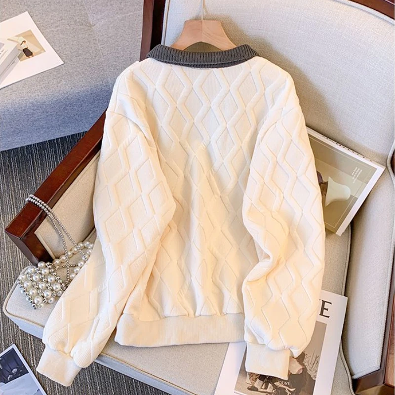 Рисунок 6 - Женский простой свитер-поло в Корейском стиле