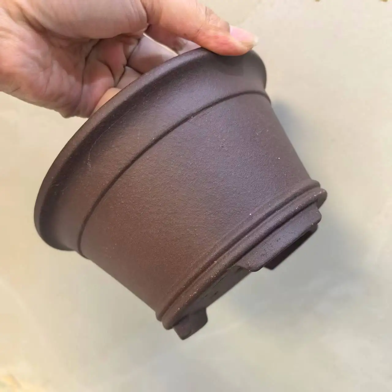 

Исинский неоглазированный горшок для бонсай