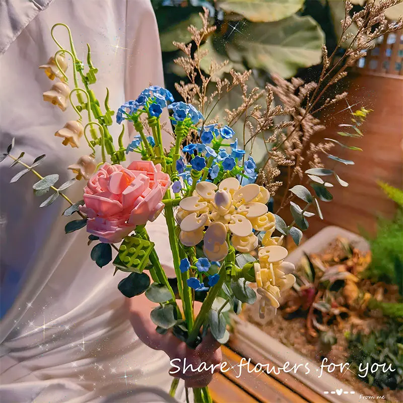 

Цветочный букет розы, модель строительных блоков, наборы романтических цветов розы, кирпичи для дома, аксессуары для девочек, праздничные п...