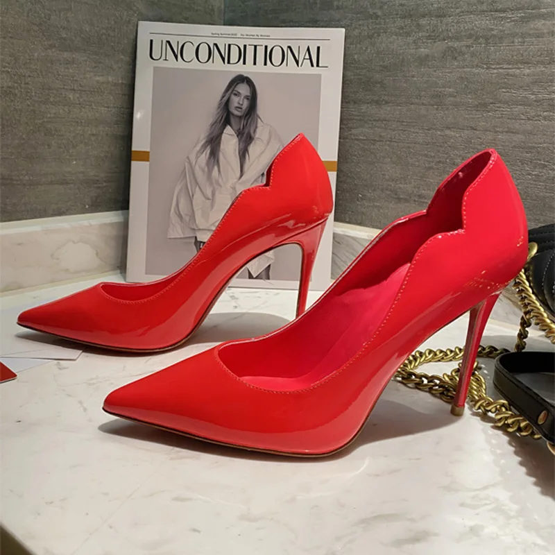 

Классические туфли-лодочки Yuerui из лакированной кожи с острым носком на тонком металлическом каблуке женские туфли большого размера 34-43S пов...