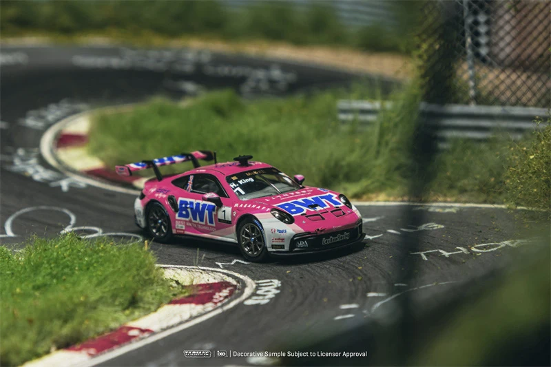 Коллекционная модель автомобиля Tarmac Works 1:64 GT3 Cup Mobil 1 Supercup 2024Lancer Evolution VI Mobil 1 Supercup 2024 из сплава (art.: 3920da2eacaf5) - 3920da2eacaf5