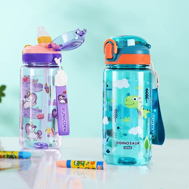 Botella de agua de plástico saludable para niños, recipiente con pajita, sin BPA, a prueba de fugas, duradero e irrompible, con dibujos animados, 600ml