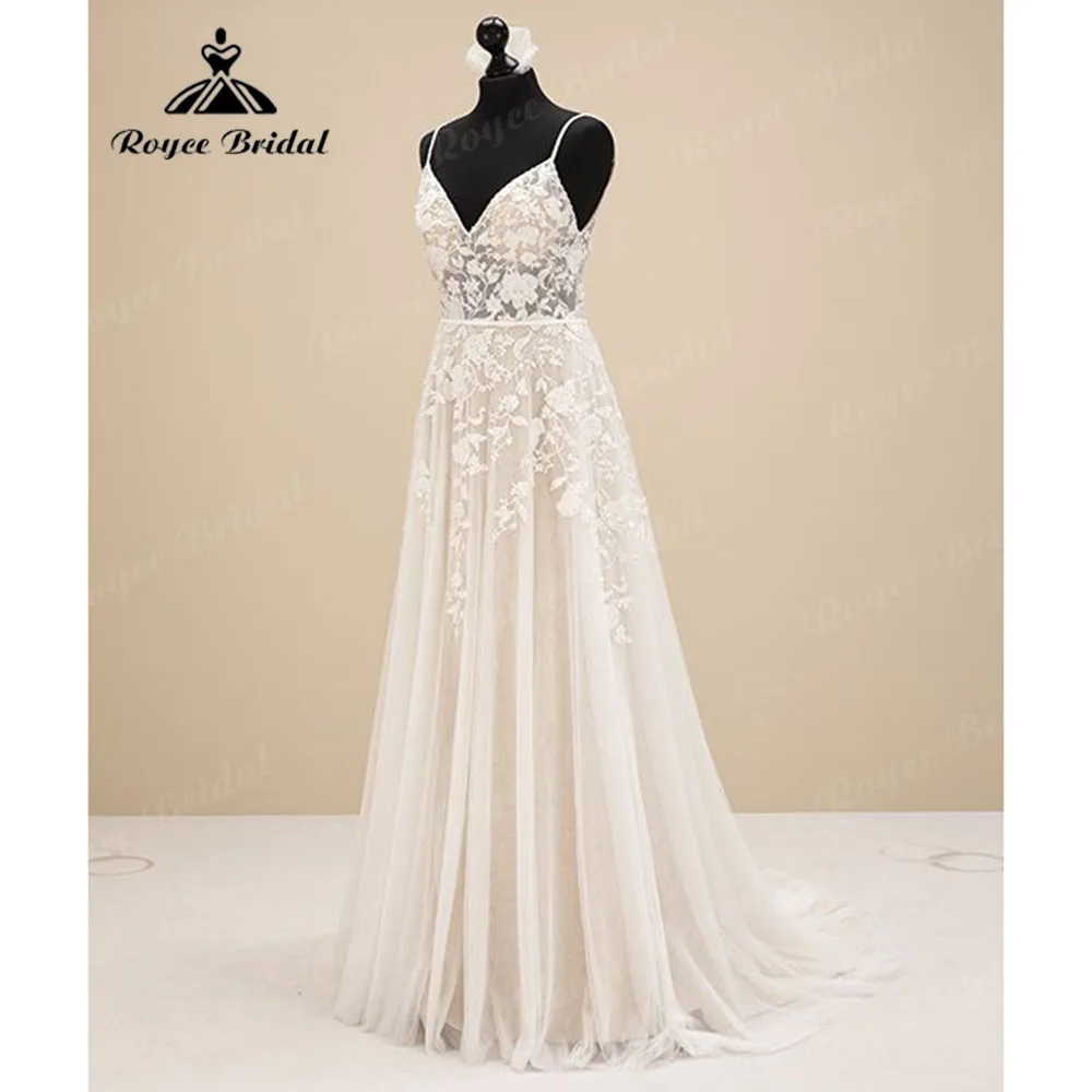 

Современное цветочное кружево цвета шампанского с V-образным вырезом женское ТРАПЕЦИЕВИДНОЕ свадебное платье Бохо на бретелях-спагетти 2023 Свадебные платья с открытой спиной Roycebridal