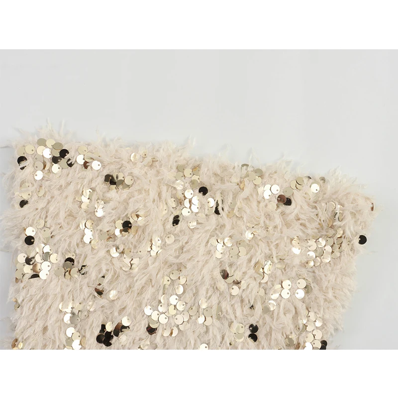 Женский укороченный топ без бретелек с пайетками