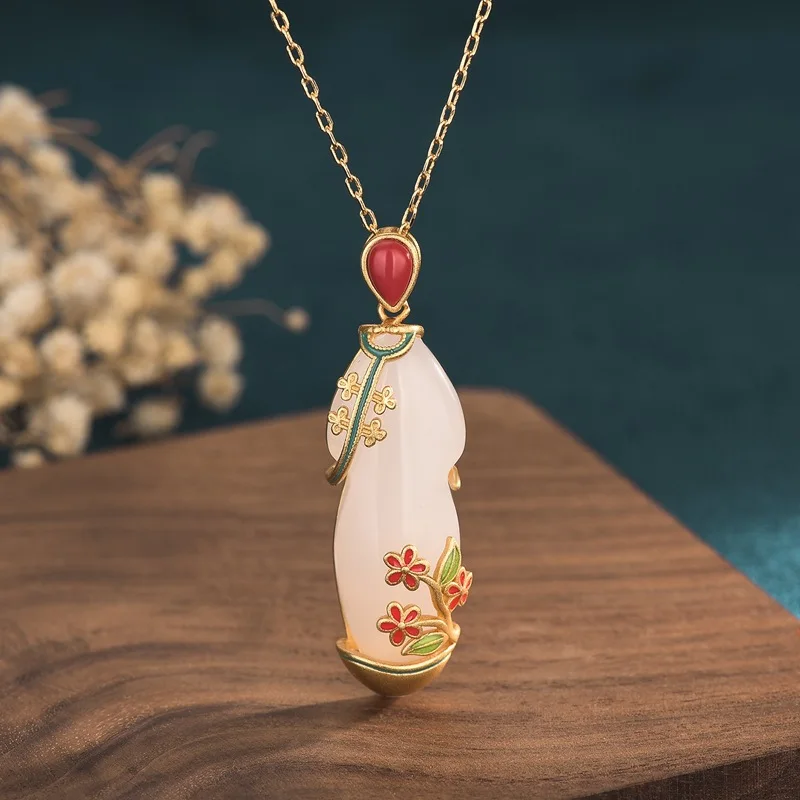 

New Gold Inlaid Jade Hetian Jade Pendant Necklaces for Women China Style Palace Cheongsam Clothes Accessories Cloisonne Necklace
