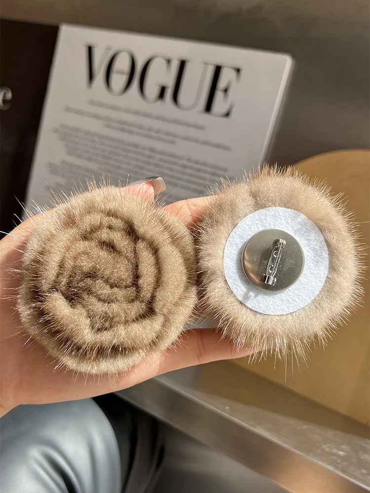 Брошь из натурального меха норки с цветком женская простая модная