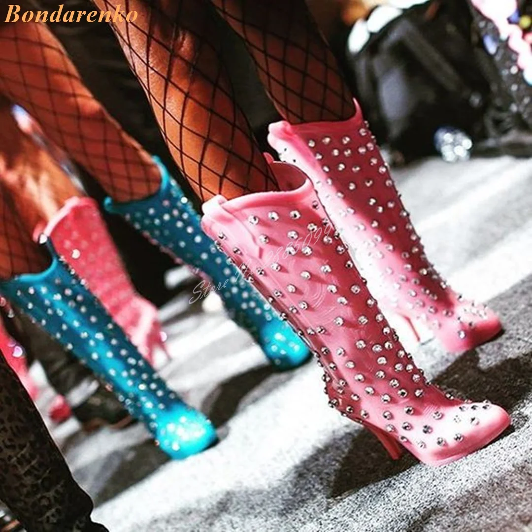 Женские резиновые сапоги с острым носком на тонком высоком каблуке