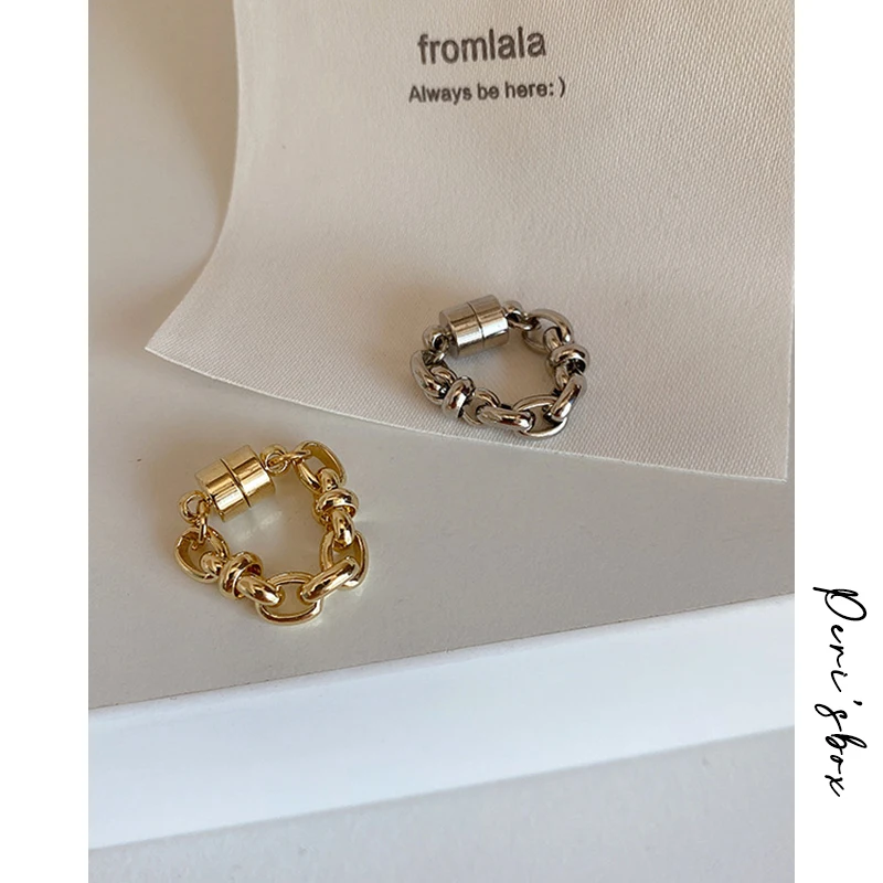 

Peri'sBox Single Piece Chunky Chain Earrings for Women Linked Metal Magnet Clip Earrings Without Piercing Minimalist Ear Cuff