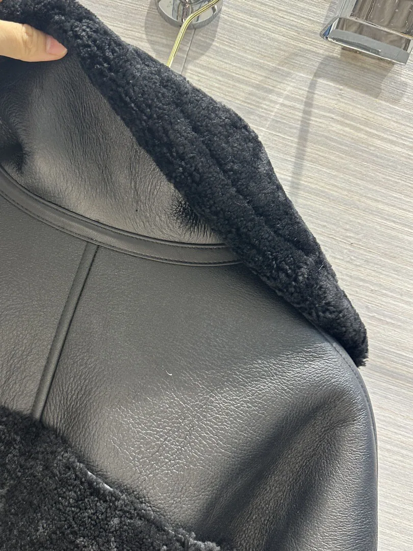 Рисунок 6 - Меховое пальто с отворотом