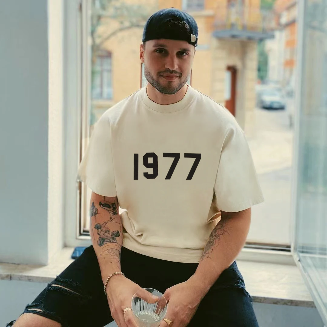 

Men's T-Shirt Limited Hipster High Street Loose Cotton Luxury Breathable Man Short Sleeve 1977 Printed Women T Shirts