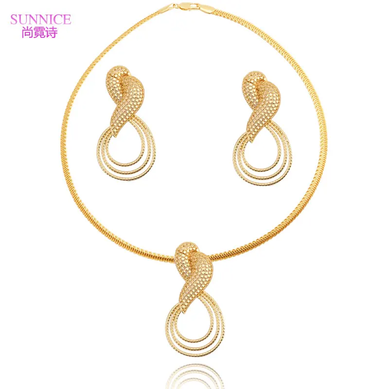 

Luxury African 18k Gold Color Jewelry Set Dubai for Women Party Jewellery Sets Necklace and Earrings Ensembles Rings necklaces