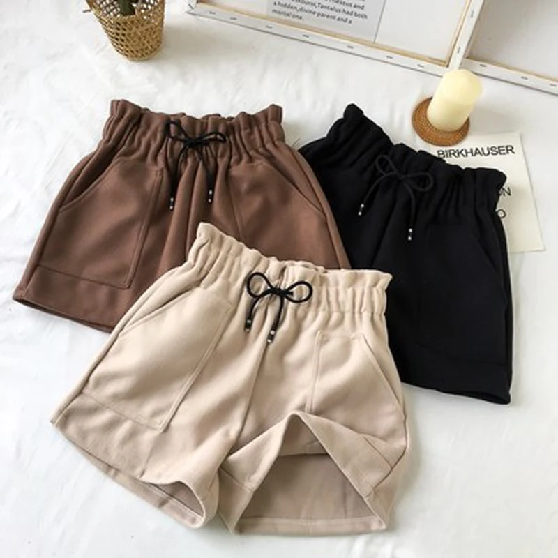 2023 New Spring and Autumn Solid Color High Waist Woolen Cloth Shorts for Woman Elastic Waist Black Brown Wide Leg Shorts
