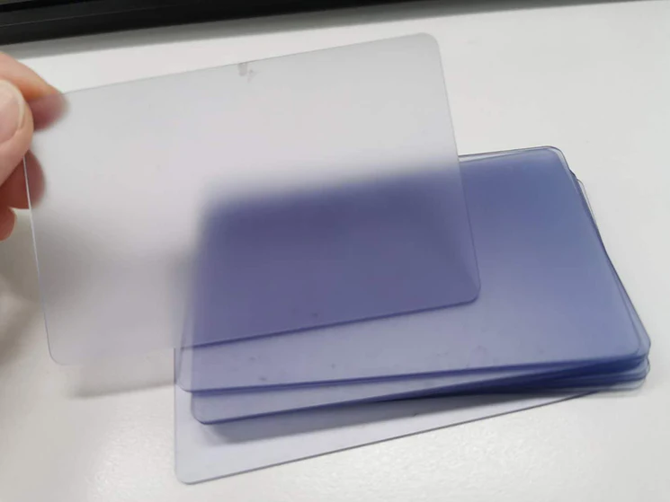 В наличии встроенный автоматический портативный карточный счетчик для