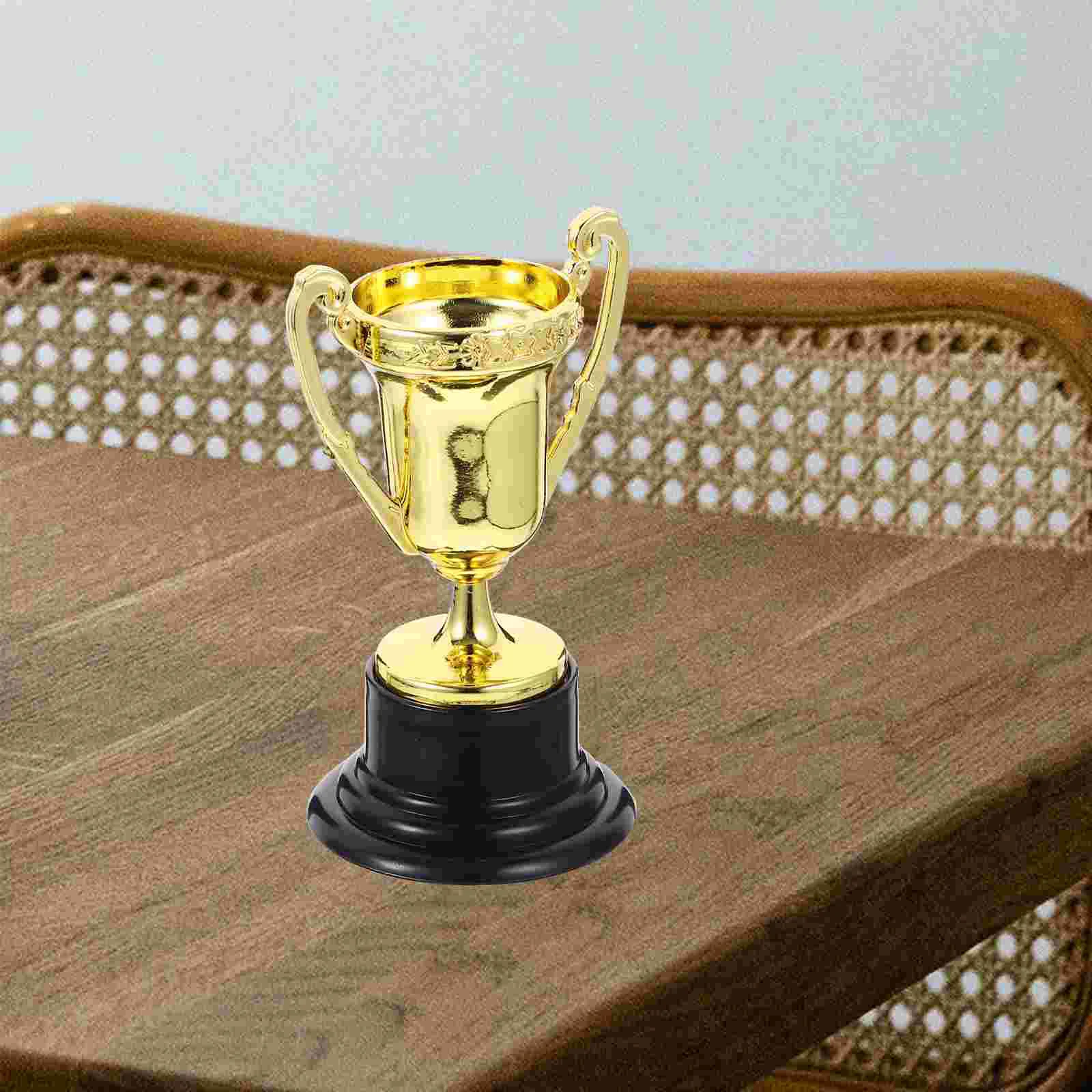 

10 Pcs Trophy Kids Reward Toy Plastic Prize Home Desktop Decor Mini Toys The Medal Creative Model Child Medals