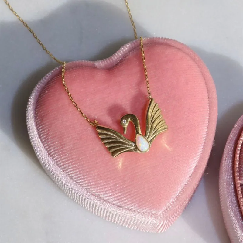 

Fashion Women Alloy Dripping Oil Little Swan Pendant Necklace For Women Fashion Niche Design Animal Clavicle Chain Jewelry