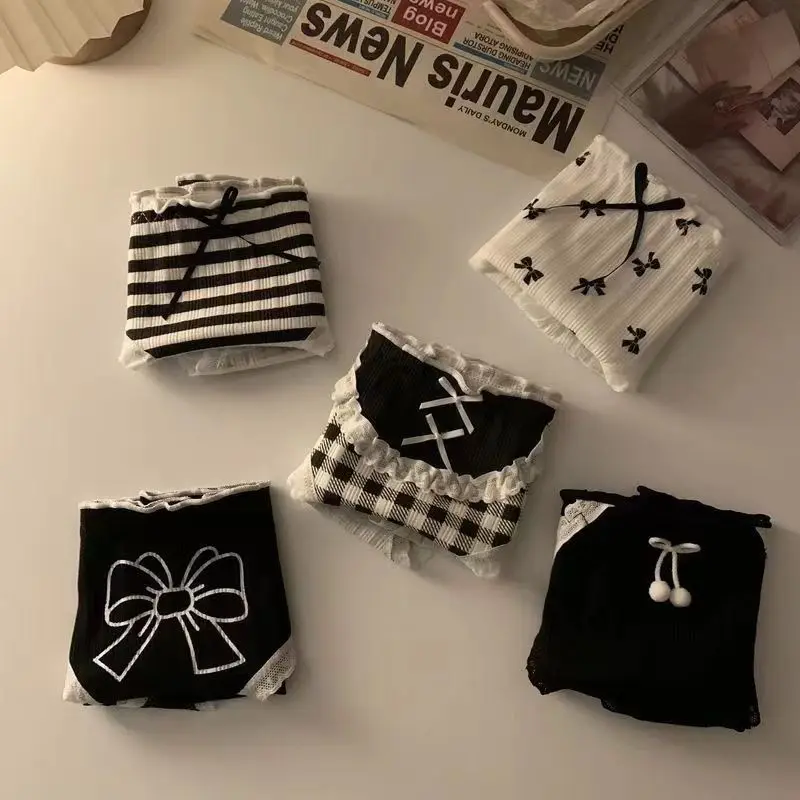 Женские кружевные трусики в клетку