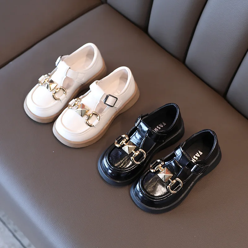

Кожаные туфли для девочек, новинка весны 2022, детские в британском стиле, Мэри Джейн, металлические, для мальчиков, Прямая поставка, милая Пов...