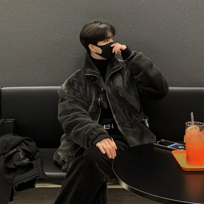 Winter Jacket Men Warm Fashion White Black Thickened Plush Jacket Men Streetwear Korean Loose Thick Short Coat Mens Parker M-2XL