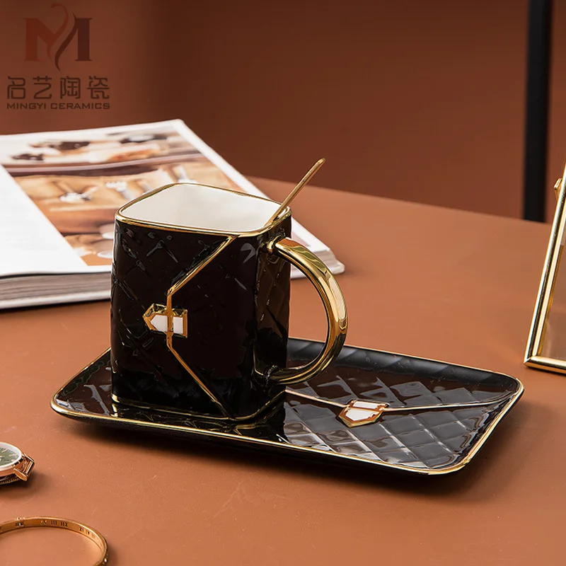 

Креативная керамическая чашка в форме пакета, кофейная чашка и блюдце с ложкой, кружка с золотой ручкой, чашка для молока, чая, сока, воды, чаш...
