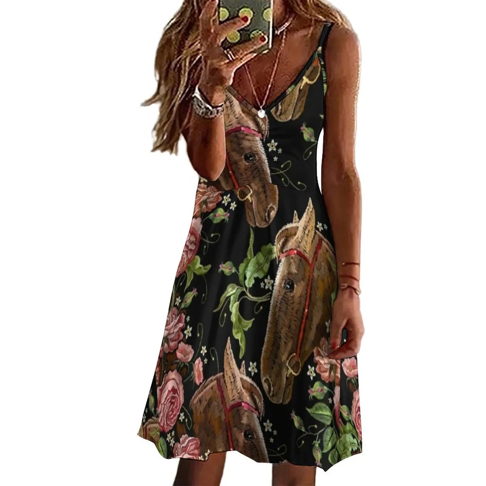 

Женское платье без рукавов с принтом лошади