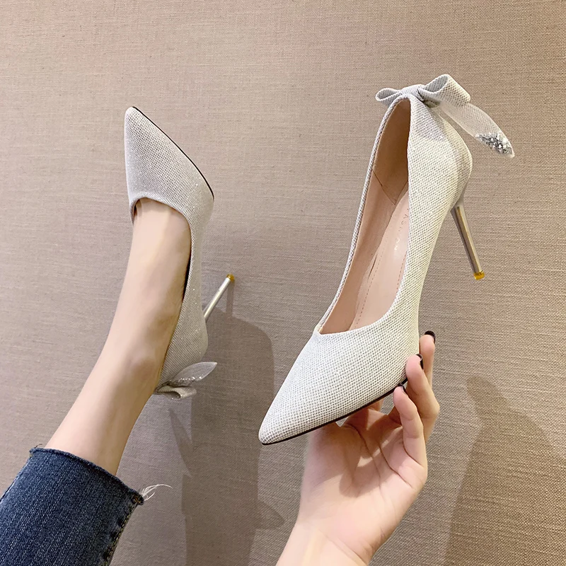 

Туфли-лодочки женские на тонком каблуке, с острым носком, без застежки