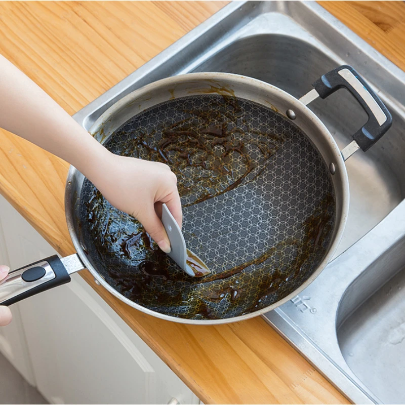 

Multifunction Practical Dishwashing Silicone Scraper Penguin Shape Oil Dirty Stains Cleaning Wiping Board Kitchen Accessories
