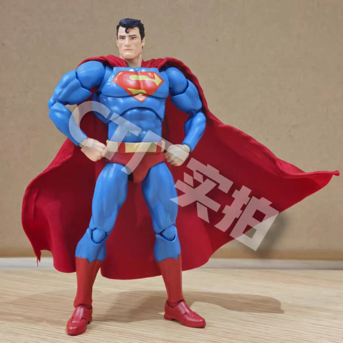 Фото Коллекционная фигурка CT Toys DC Superman Hush 117, комикс-версия, масштаб 1/12, классический костюм, модель для коллекционирования, подарок (новинка июня 2026 года) №4
